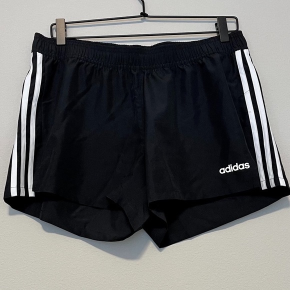 Adidas 3 Stripe woven athletic short sz M - Picture 2 of 5